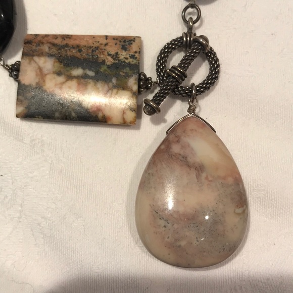 Matching natural Stone necklace/bracelet set. - Picture 4 of 9